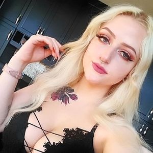 Meet your Posher, Alyssa